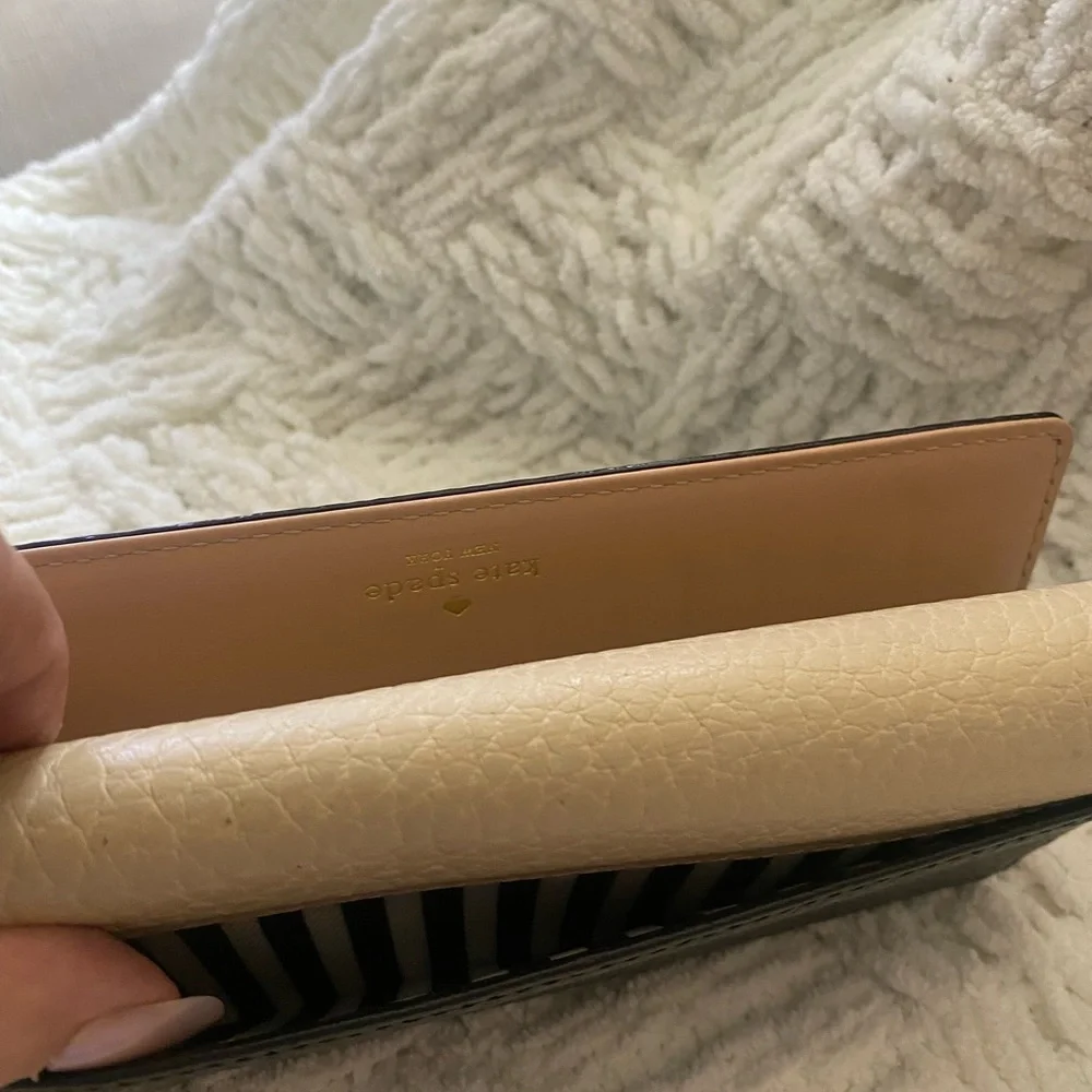Kate Spade Southport Avenue Sandra Beige and Black Women's Wallet
